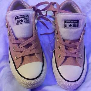 Pink and white fur tongue Madison converse